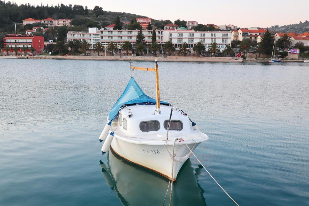 Seaside Apartment Franica Vela Luka Exterior foto